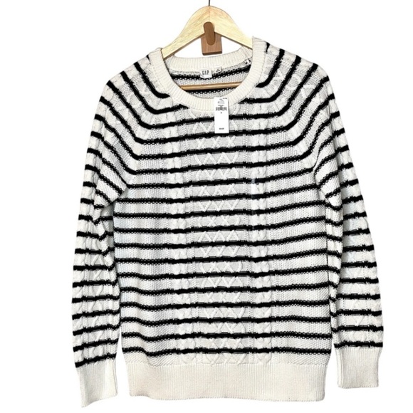 🔆 Gap Black & White Striped Cable-Knit Crewneck Sweater - Small NWT - Picture 2 of 5